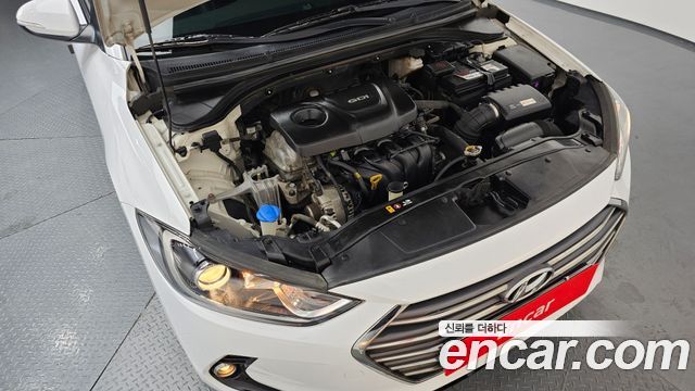 Hyundai AVANTE 2017 — photo 6