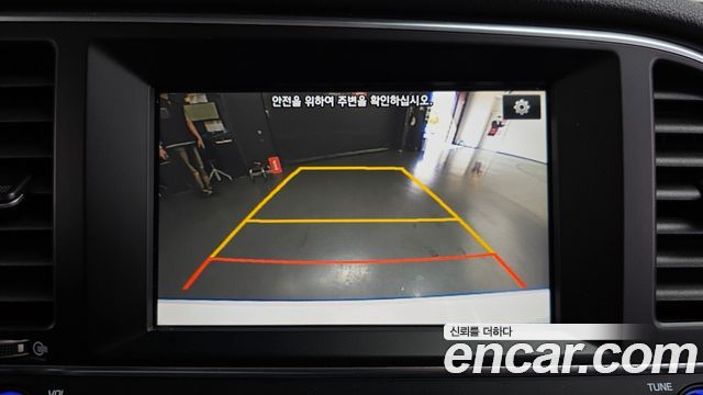 Hyundai AVANTE 2017 — photo 22