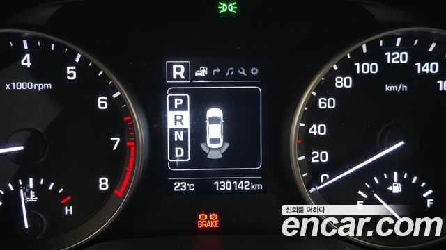 Hyundai AVANTE 2017 — photo 25