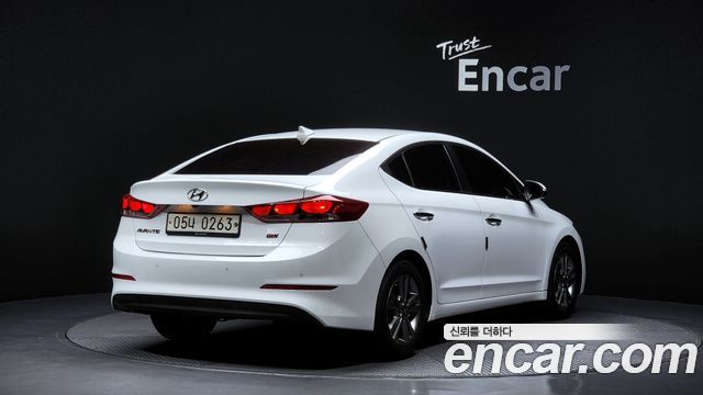 Hyundai AVANTE 2017 — photo 2