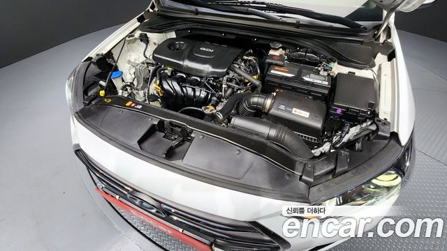 Hyundai AVANTE 2017 — photo 6
