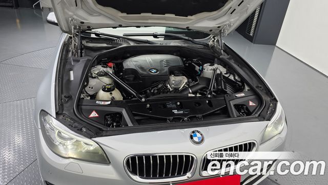 BMW 5-Series 2015 — photo 6