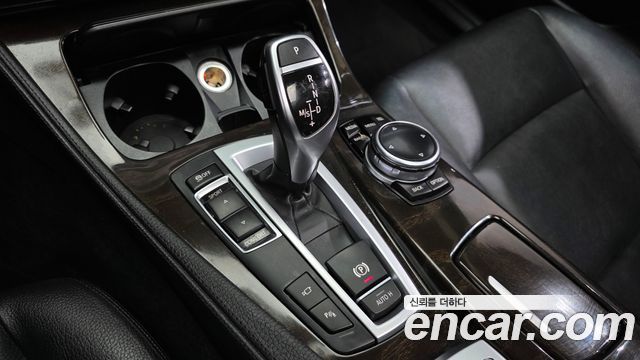 BMW 5-Series 2015 — photo 9