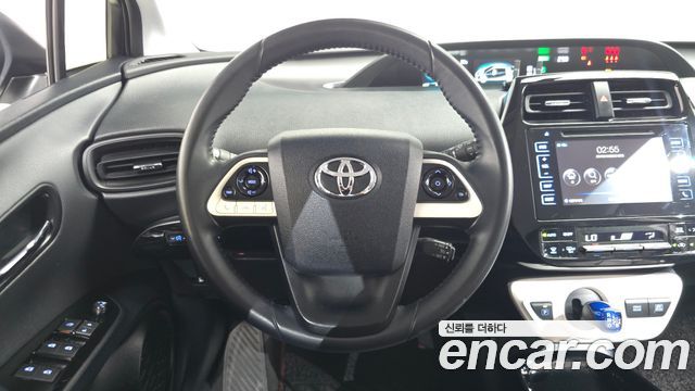Toyota Prius 2018 — photo 18