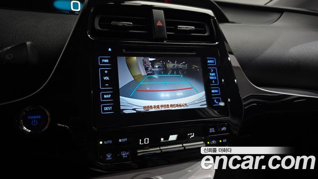 Toyota Prius 2018 — photo 20