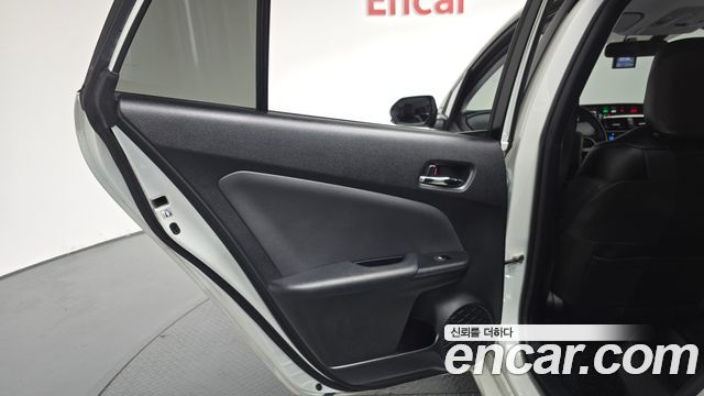 Toyota Prius 2018 — photo 14