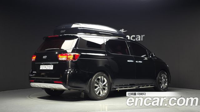 Kia Canival 2017 — photo 2