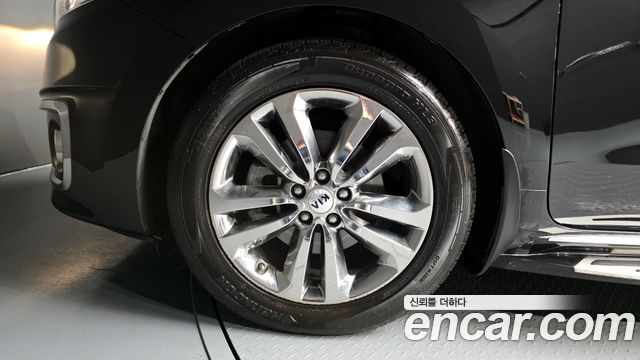 Kia Canival 2017 — photo 5