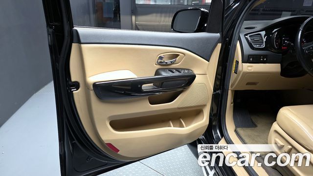 Kia Canival 2017 — photo 14