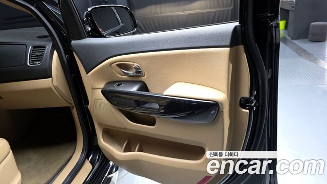 Kia Canival 2017 — photo 15