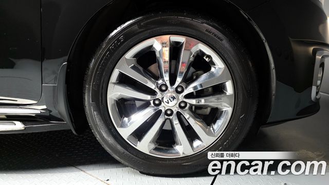 Kia Canival 2017 — photo 27