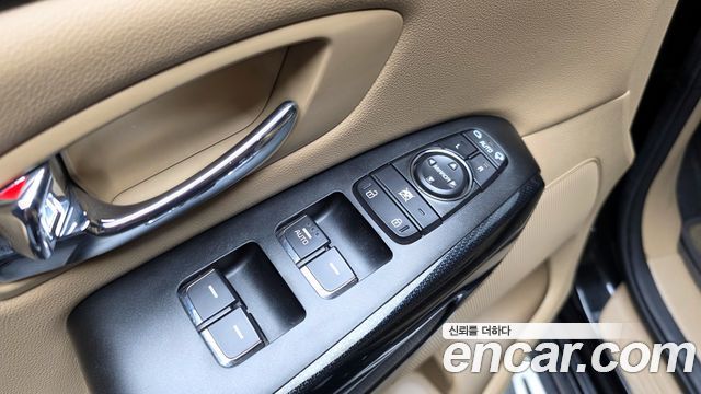 Kia Canival 2017 — photo 30