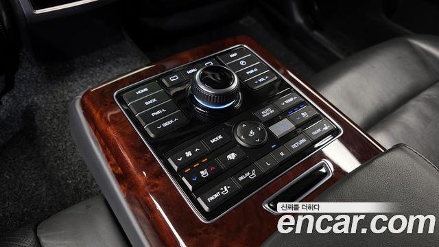 Hyundai Equus 2014 — photo 17