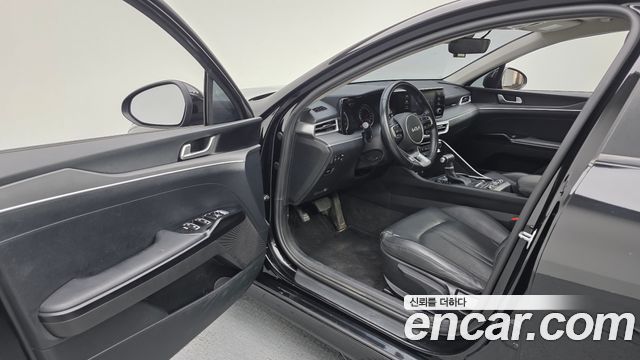 Kia K5 2022 — photo 10
