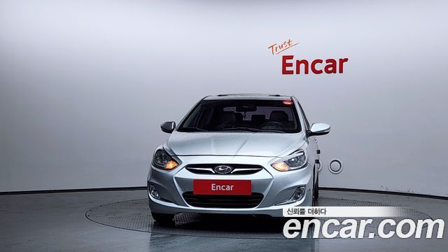 Hyundai Accent 2011 — photo 3