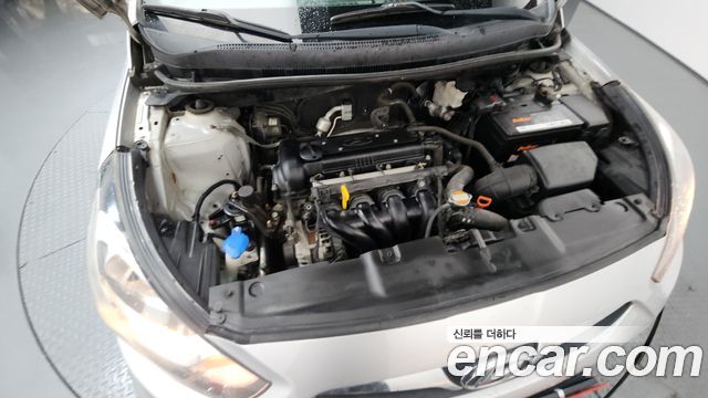 Hyundai Accent 2011 — photo 6