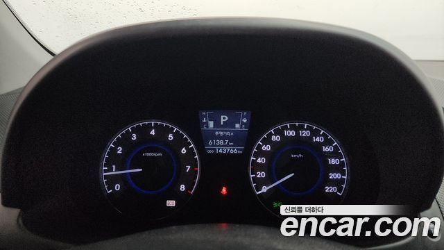 Hyundai Accent 2011 — photo 11