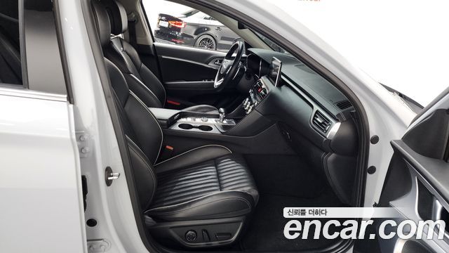 Genesis G70 2020 — photo 16