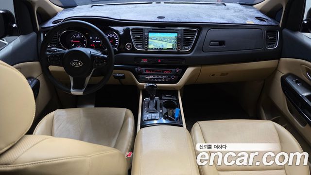 Kia Canival 2016 — photo 7