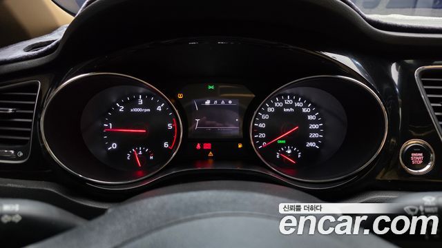 Kia Canival 2016 — photo 8