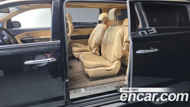 Kia Canival 2016 — photo 11