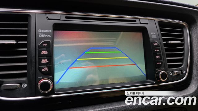 Kia Canival 2016 — photo 17