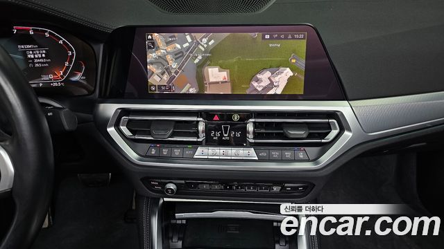 BMW 4-Series 2023 — photo 16
