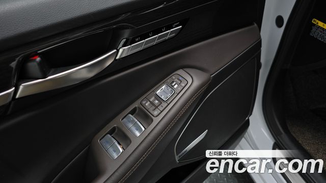 Genesis EQ900 2017 — photo 15