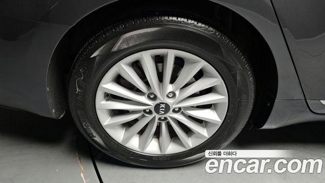 Kia K7 2016 — photo 5