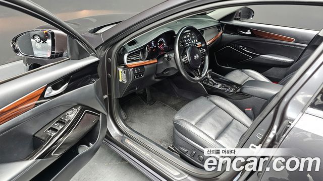 Kia K7 2016 — photo 17