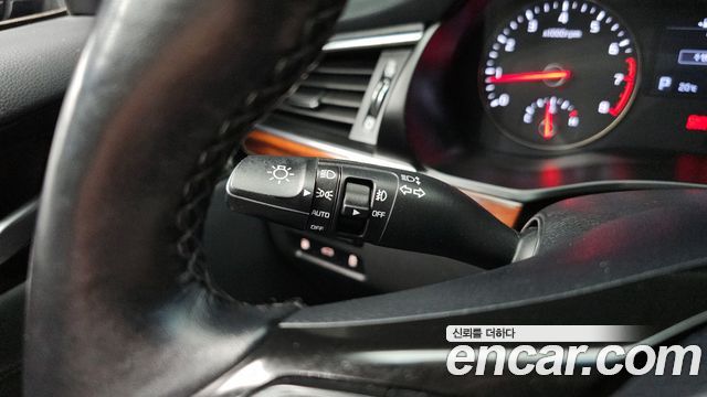Kia K7 2016 — photo 22