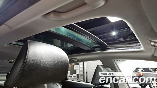 Kia K7 2016 — photo 24