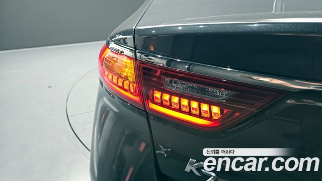 Kia K7 2016 — photo 9