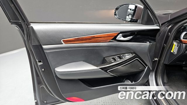Kia K7 2016 — photo 14