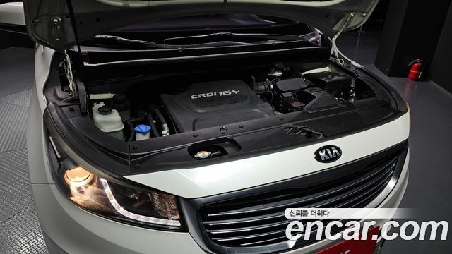 Kia Canival 2015 — photo 6