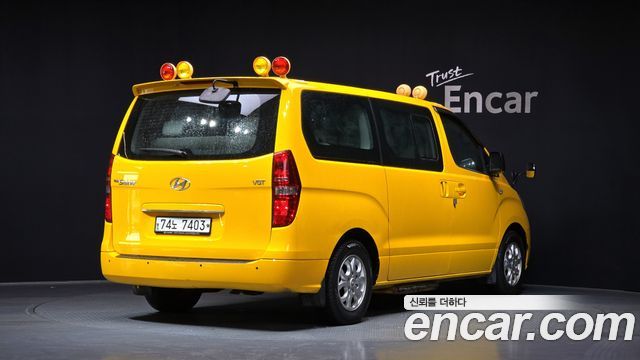 Hyundai Starex 2015 — photo 2