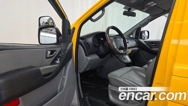 Hyundai Starex 2015 — photo 13