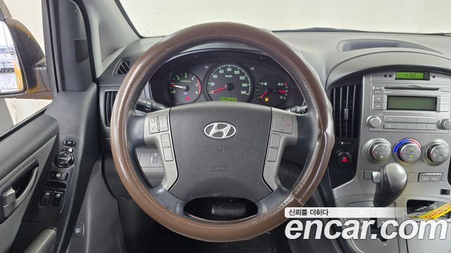 Hyundai Starex 2015 — photo 18