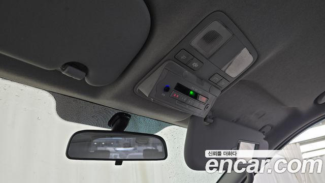 Hyundai Starex 2015 — photo 25