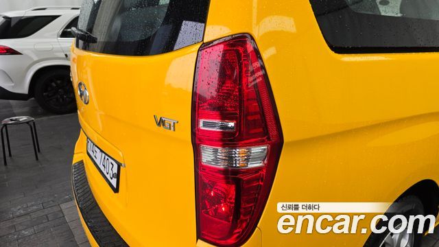 Hyundai Starex 2015 — photo 9