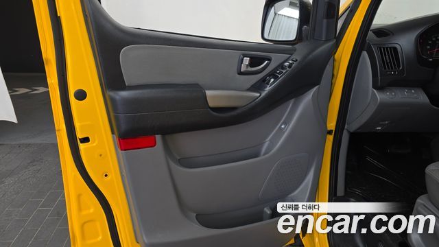 Hyundai Starex 2015 — photo 14
