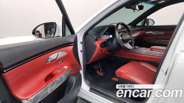Genesis GV70 2021 — photo 13