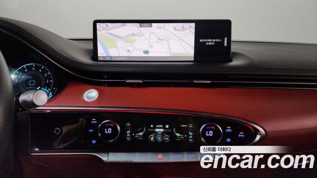 Genesis GV70 2021 — photo 18