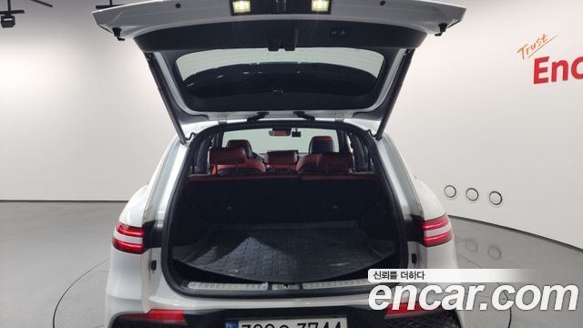 Genesis GV70 2021 — photo 24