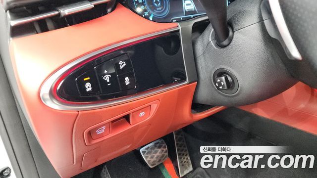 Genesis GV70 2021 — photo 28