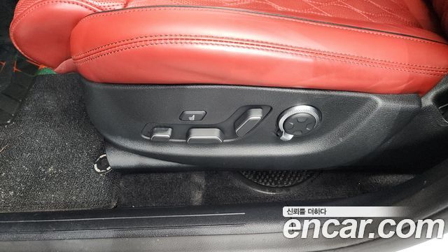 Genesis GV70 2021 — photo 31