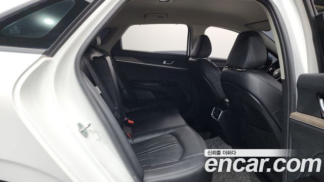 Kia K5 2021 — photo 17