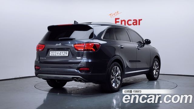 Kia Sorento 2019 — photo 2