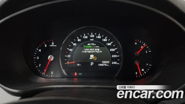 Kia Sorento 2019 — photo 11