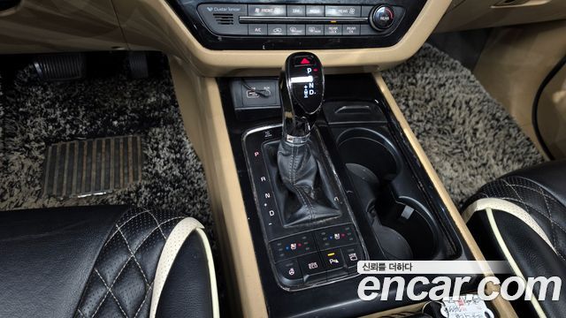 Kia Canival 2018 — photo 9